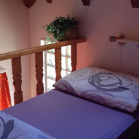 La Tourelle Bed & Breakfast Tartegnin Bagian luar foto